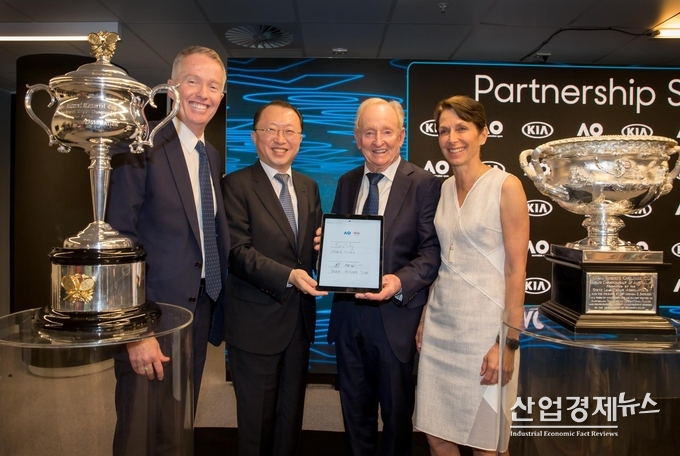 정현 선수의 4강 진출로 국민적 관심이 높아진 호주오픈에 기아차가 공식후원 계약을 5년 연장했다.