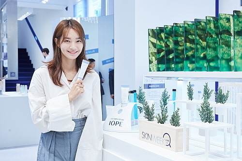 신민아 모델 컷...아이오페 제공