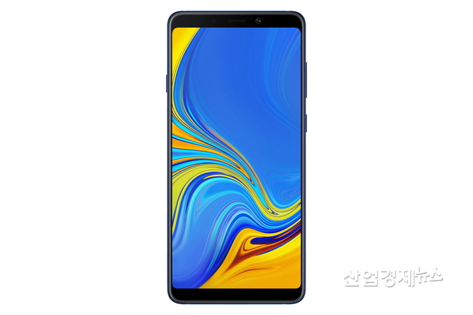 세계최초 쿼드 카메라를 탑재한 삼성 '갤럭시 A9' 레모네이드 불루