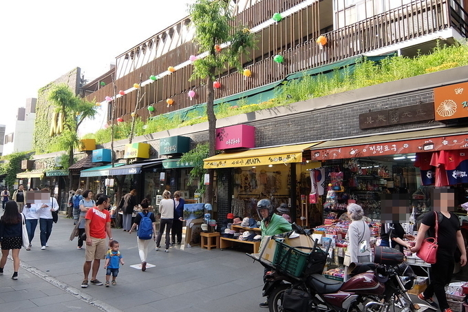 인사동 쌈지길. 사진 = Jinho Jung, Flickr 제공