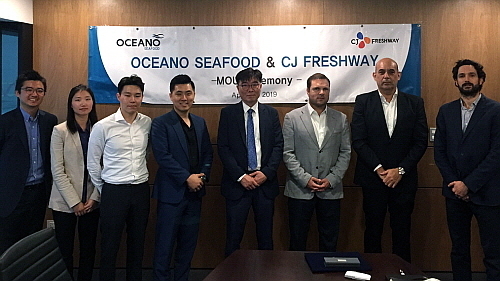 MOU 체결 기념 사진 컷...<사진=CJ프레시웨이 제공>