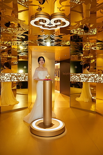 '2019 후 궁중연향 in 상하이' 행사에 참석한 브랜드 모델 배우 이영애...<사진=LG생활건강 제공>