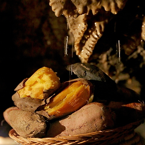 동굴속 호박고구마 연출 컷...사진=퍼밀 제공