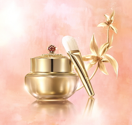 후 천율단 화율 마스크 연출 컷...LG생활건강 제공