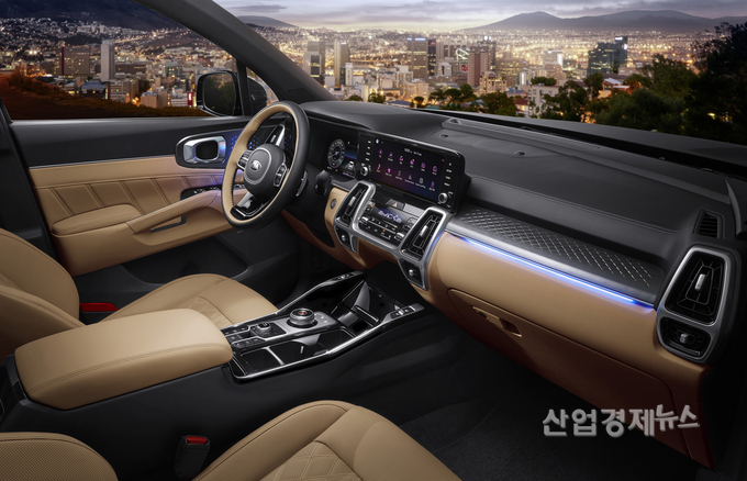 기아자동차가 4세대 쏘렌토 내외장을 공개했다. 사진=기아자동차