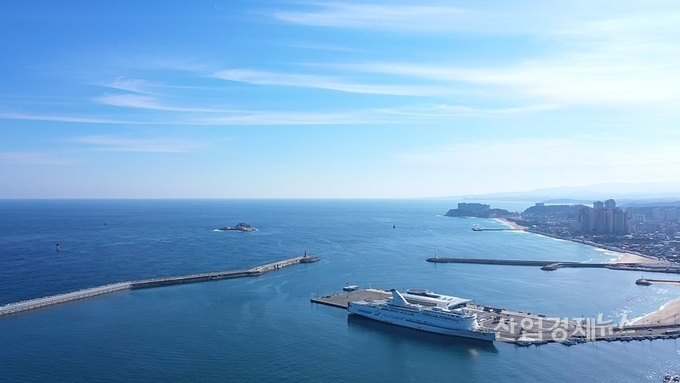 ‘속초디오션자이’ 부지 40층 높이에서 바라본 동해 바다 전경 뷰. 사진=GS건설