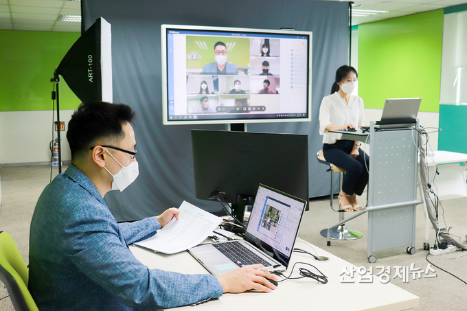 삼성전자가 중소기업에 기술 개방을 위해 마련된 설명회. 사진=삼성전자