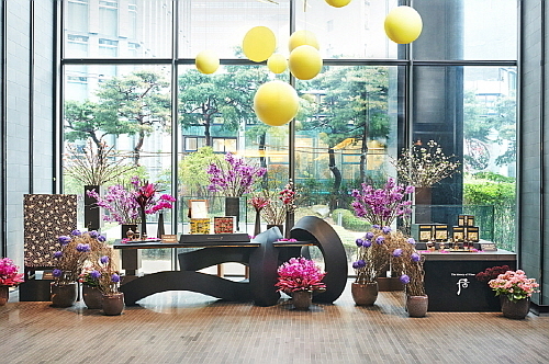 '더 히스토리 오브 후'가 포시즌스 호텔 서울에서 선보인 '왕후의 정원' 전시 컷...<사진=LG생활건강 제공>