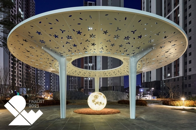 돌과 빛의 풍경의 ‘티하우스’와 ‘달 조명과 파고라’