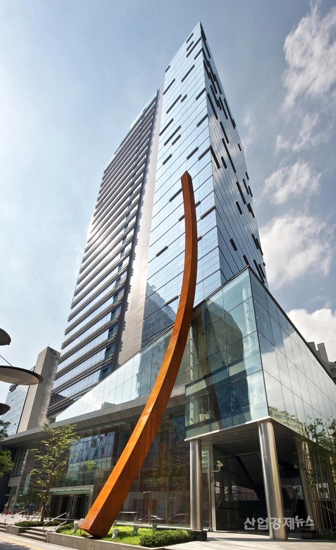 동국제강그룹 본사 페럼타워