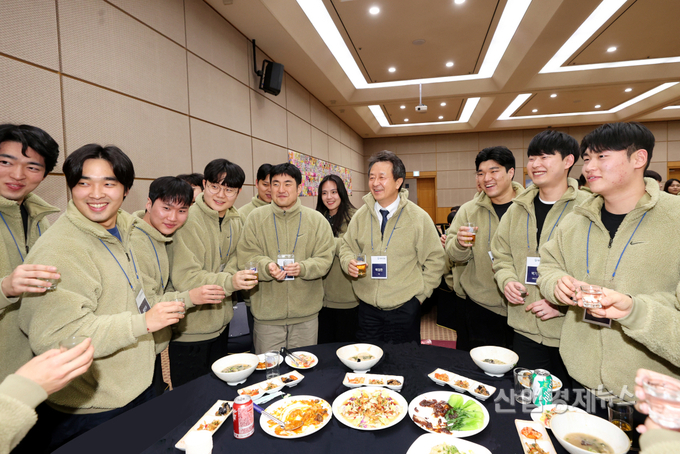 대우건설 백정완 사장과 신입사원과의 대화. 사진=대우건설