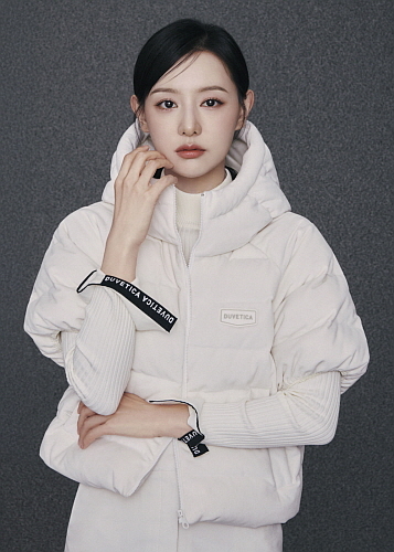 김지원 모델 컷...<사진=F&F 제공>